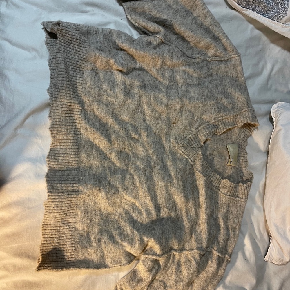 Aritizia wilfred free wool sweater